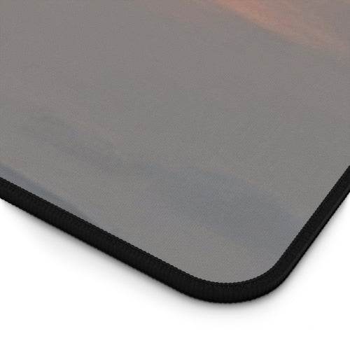 Golden Horizon Desk Mat – Stilvolle Schreibtischunterlage für Gaming und Büro