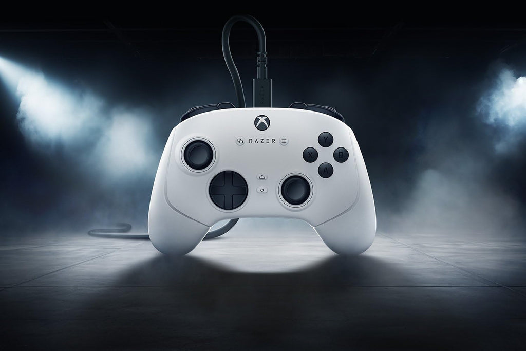 Razer Wolverine V3 Pro - Kabelloser Esports Controller für Xbox & PC (HyperSpeed Wireless, Mecha Tactile Action Buttons, Anti-Drift Hall Effect Analog Sticks, haptische Vibrationen) Schwarz