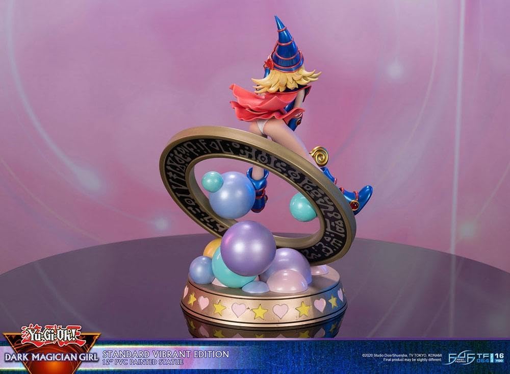 First 4 Figures YGODGVS Yu-Gi-Oh Dark Magician Girl First4Figures PVC-Figur, Schwarz