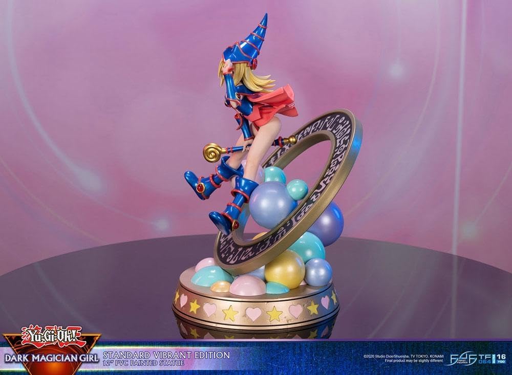 First 4 Figures YGODGVS Yu-Gi-Oh Dark Magician Girl First4Figures PVC-Figur, Schwarz