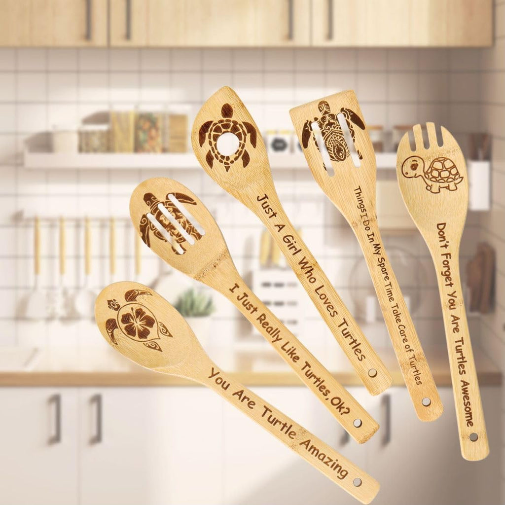 Gravierte Holzlöffel-Set mit 5 – Lustige Harry Geschenke Kochlöffel, Küchenutensilien zum Kochen, Einweihungsgeschenk, Harry Weihnachten Geschenke für Frauen oder Männer (Küche/Deko)