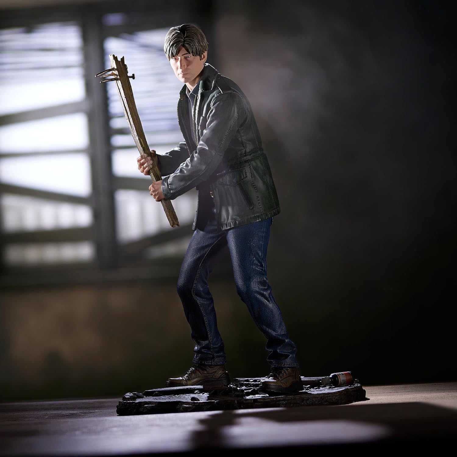 Numskull Silent Hill 2 James Sunderland Figur 23,5 cm Sammlerstatue – Offizielles Konami Silent Hill Merchandise – Limitierte Gaming-Figur | Handbemaltes PVC, 23,5 cm hoch, rostiger Boden. Schreibtisch oder Regal Display Für Silent Hill Sammler und Fans