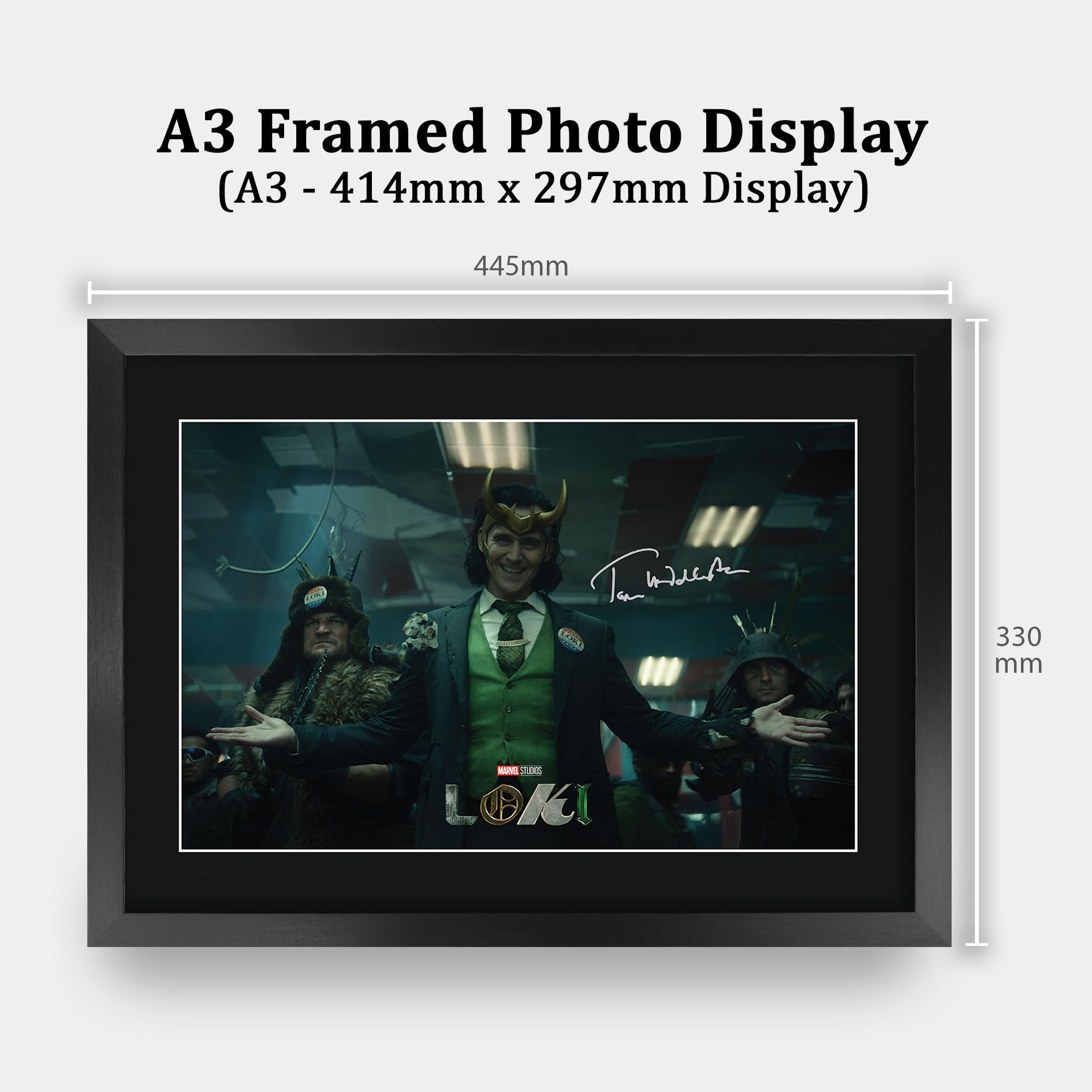 HWC Trading Loki Geschenke Gedrucktes Signiertes Autogramm Foto für Fans von Fernsehn Memorabilien - A3 Gerahmt