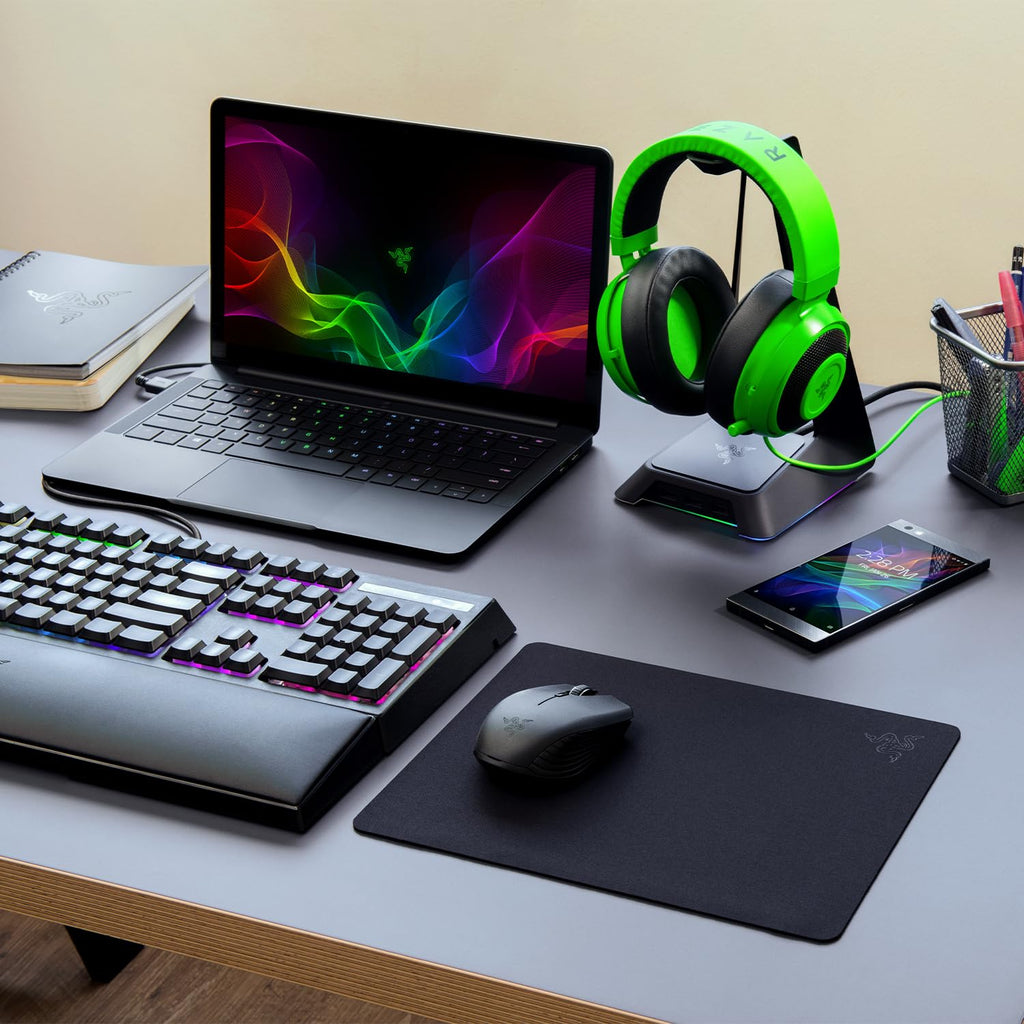Razer Goliathus Mobile - Extra dünne weiche Gaming Maus-Matte für unterwegs (Kompaktes Mousepad mit reibungsfreier Stoff-Oberfläche, Gesteppter Rand, rutschfest, Abwischbar) Schwarz