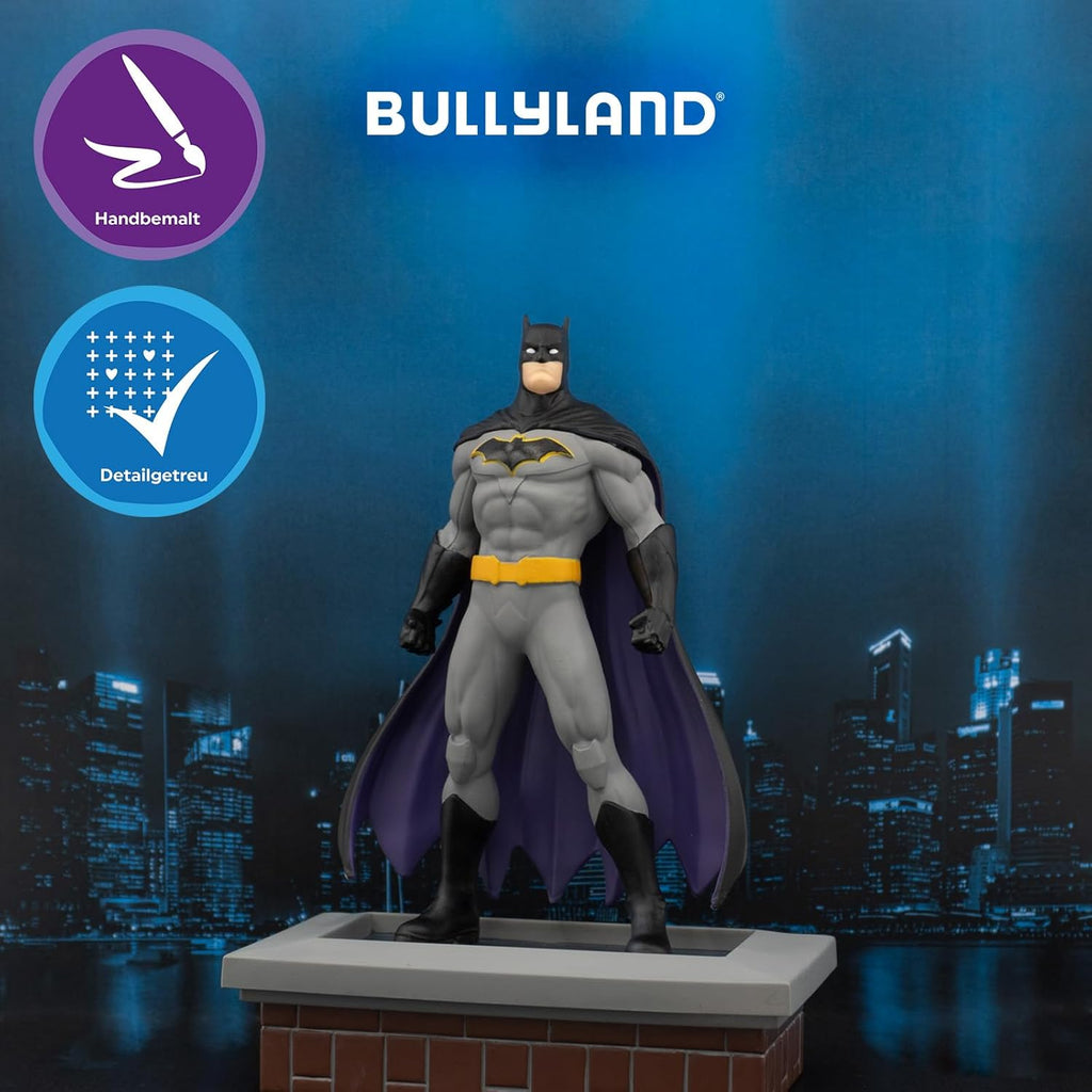 DC Comics Batman - Bullyland Figure, perfect as a toy, decoration, and small gift for children aged 3 and up and collectors, detailed 15 cm Justice League collectible figure for Kidults 11240