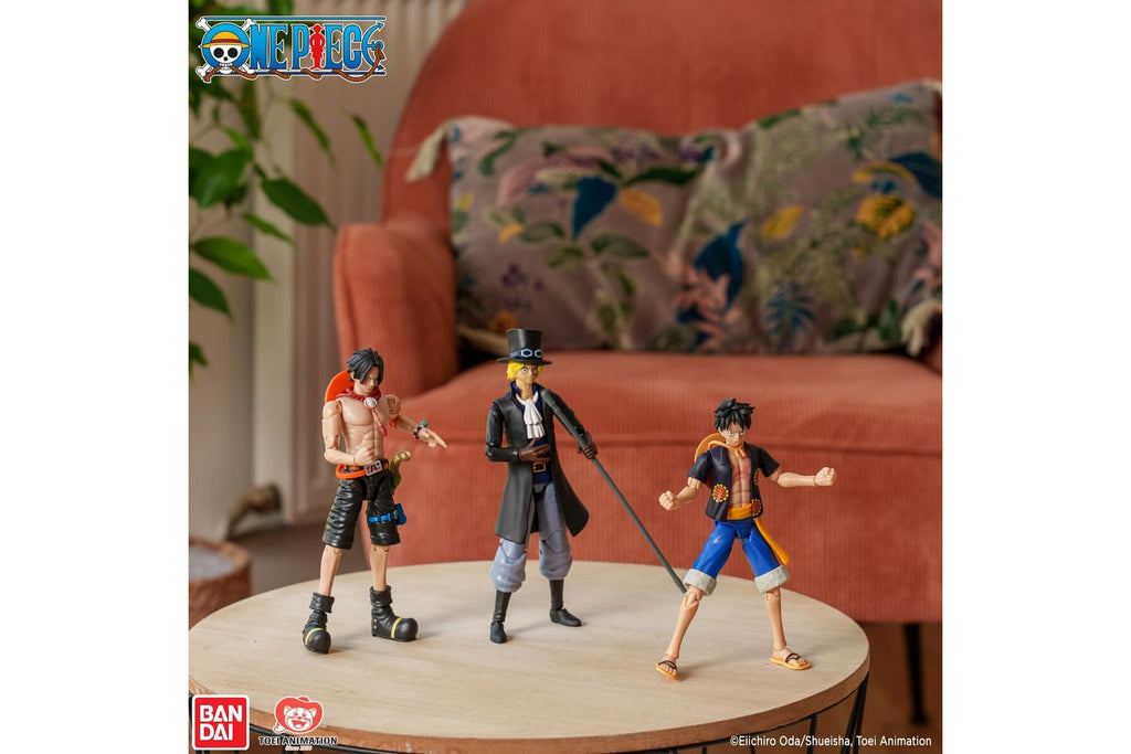 BANDAI – Anime Heroes – One Piece Figur – Lorenor Zorro 17 cm Three Sword Style – Offizielle Lizenz One Piece – Bewegliche Manga Figur Zorro 3 Schwerter – Spielzeug für Kinder ab 4 Jahren – 37052