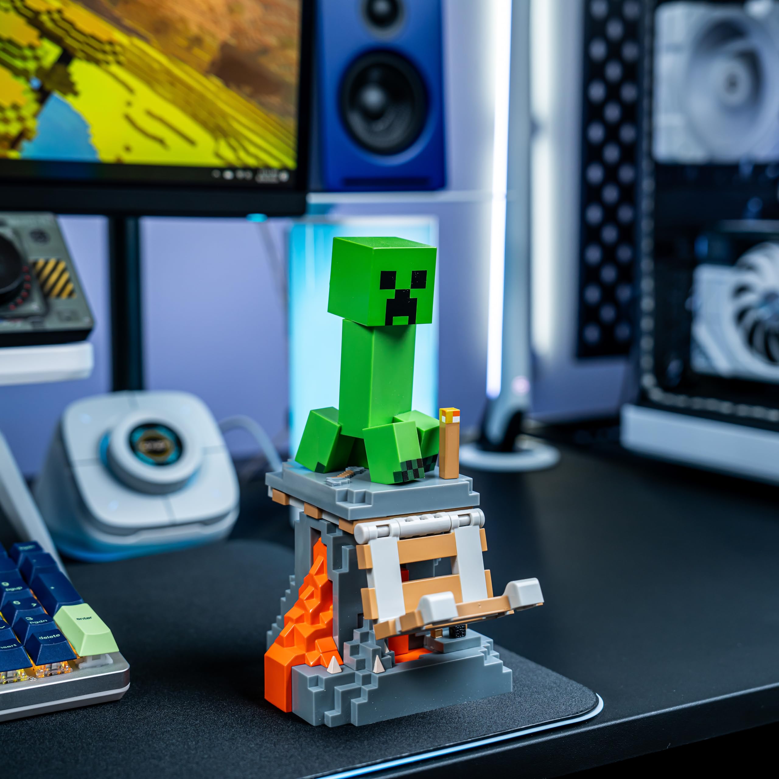 Cableguys Minecraft Steve in Diamond Armour Controller Halter & Handy Ständer - Gaming Zubehör für Schreibtisch-Setup, Ständer Kompatibel mit Xbox-, PlayStation- & den meisten Standard-Controllern