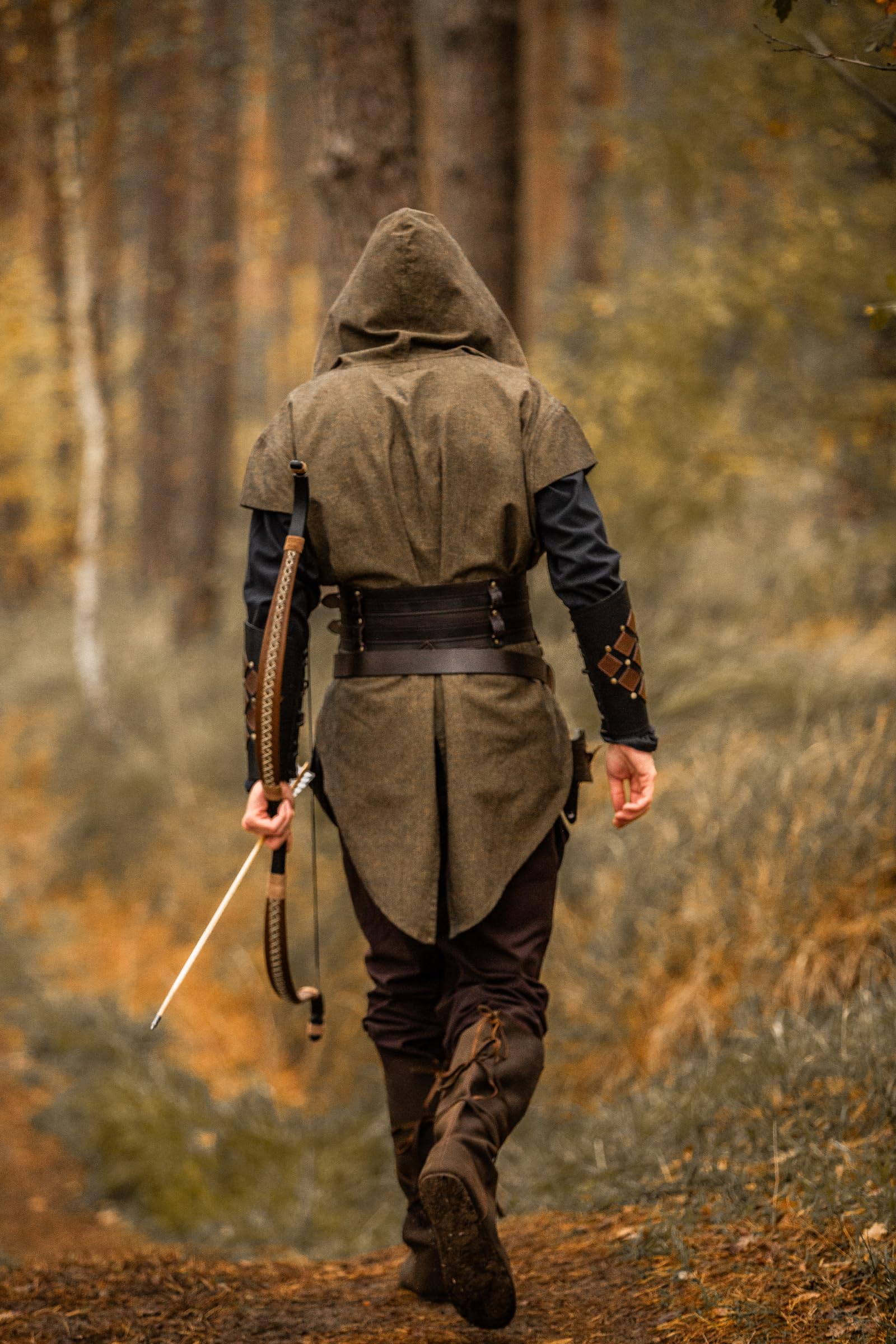 Leonardo Carbone® Herren Tunika Waldläufer Arais | Mit Kapuze | V-Ausschnitt | Karneval, Halloween, Cosplay, LARP, Mittelalter, Kostüm, Gewandung, Kleidung | 100% Baumwolle