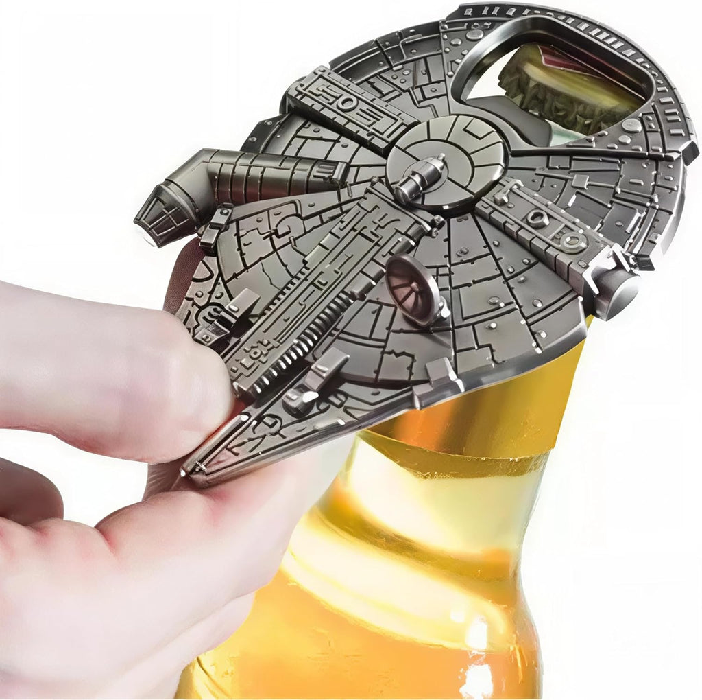 Han Solo's Millennium Falke Flaschenöffner in Raumschiff-Optik | 60 x 48mm, Star Wars Fan Geschenk, Geschenk Kind Mann Frau
