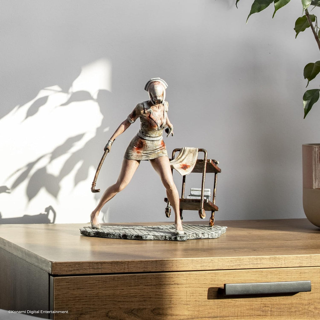 Numskull Silent Hill 2 James Sunderland Figur 23,5 cm Sammlerstatue – Offizielles Konami Silent Hill Merchandise – Limitierte Gaming-Figur | Handbemaltes PVC, 23,5 cm hoch, rostiger Boden. Schreibtisch oder Regal Display Für Silent Hill Sammler und Fans