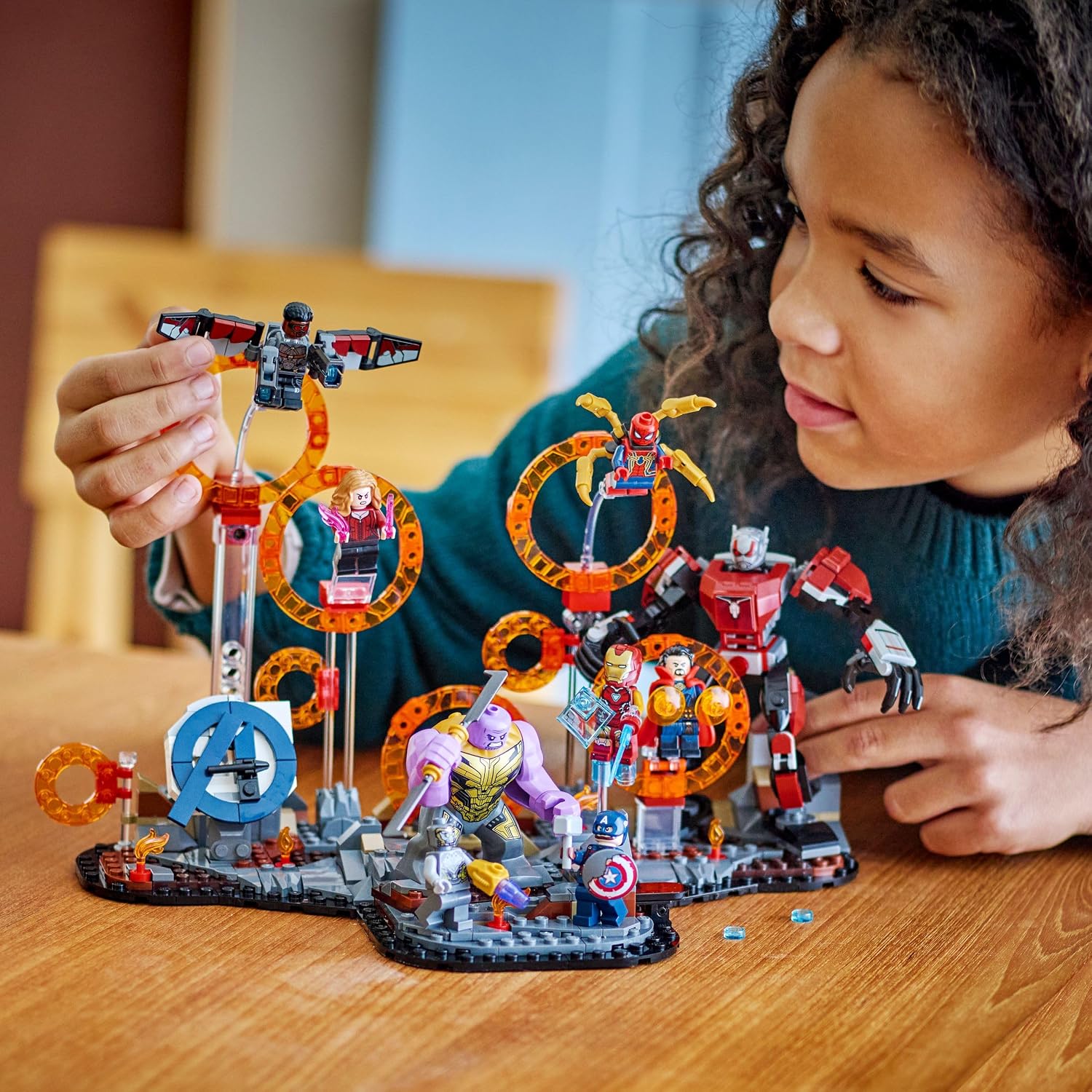 LEGO ǀ Marvel Avengers: Endgame Letzter Showdown - Bauspielzeug mit 10 Minifiguren, darunter Captain America, Iron Man, Black Panther & Dr. Strange - Kreatives Geschenk für Jungen und Mädchen 76323