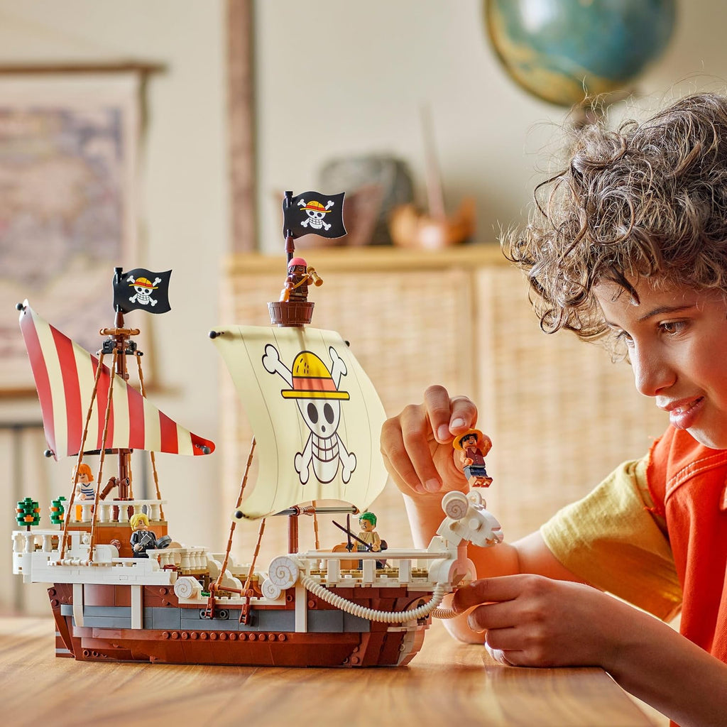 LEGO ONE PIECE - The Pirate Ship Flying Lamb (Going Merry) - Playset with 5 Minifigures - incl. Luffy, Zoro & Nami - Building Toy - Gift for Boys, Girls & Fans from 10 Years - 75639